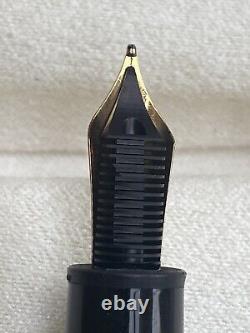 GENUINE Mont Blanc Meisterstuck Classique Black Fountain Pen Model 4810 14K Gold