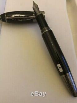 Mont Blanc Writers Edition Daniel Defoe LE Fountain Pen New And Never Inked