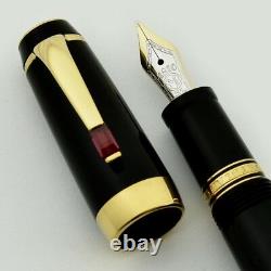 Montblanc Bohème Fountain Pen retractable 4810 14kt gold nib with Ruby Gemstone
