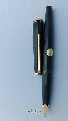 Montblanc Classic 221 Fountain Pen 14KT EF Nib 1970s NM Green withLabel Rare