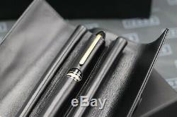 Montblanc Meisterstuck 147 Traveller Gold Line Fountain Pen with Leather Pouch