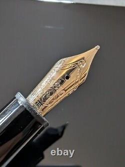 Montblanc Meisterstuck Doue Geometry 146 Fountain Pen 18K Gold Medium Nib £1150