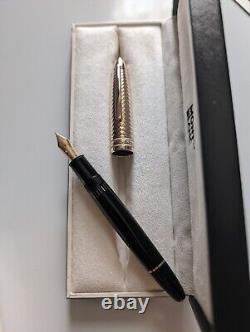 Montblanc Meisterstuck Doue Geometry 146 Fountain Pen 18K Gold Medium Nib £1150