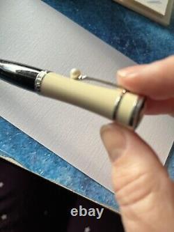 Montblanc greta garbo pen