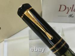 Montblanc writers limited edition Oscar Wilde fountain pen 18K F= fine nib