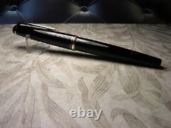 Vintage Montblanc 22 Fountain Pen-Jet Black-14K Gold OM Nib-Germany 1960-1970