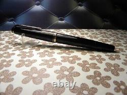 Vintage Montblanc 22 Fountain Pen-Jet Black-14K Gold OM Nib-Germany 1960-1970