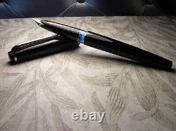 Vintage Montblanc 22 Fountain Pen-Jet Black-14K Gold OM Nib-Germany 1960-1970