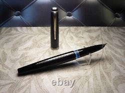 Vintage Montblanc 22 Fountain Pen-Jet Black-14K Gold OM Nib-Germany 1960-1970