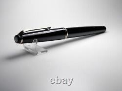 Vintage Montblanc 22 Fountain Pen-Jet Black-14K Gold OM Nib-Germany 1960-1970