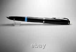 Vintage Montblanc 22 Fountain Pen-Jet Black-14K Gold OM Nib-Germany 1960-1970