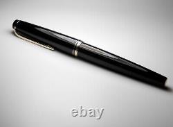 Vintage Montblanc 22 Fountain Pen-Jet Black-14K Gold OM Nib-Germany 1960-1970